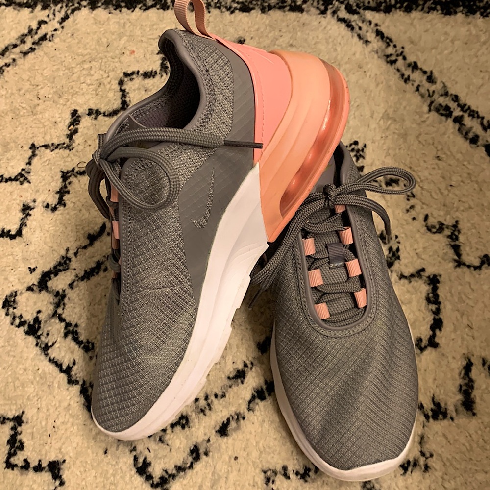 Like NEW 7.5 Nike Air Max Sneakers